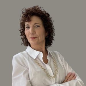 Meet your Posher, Michele
